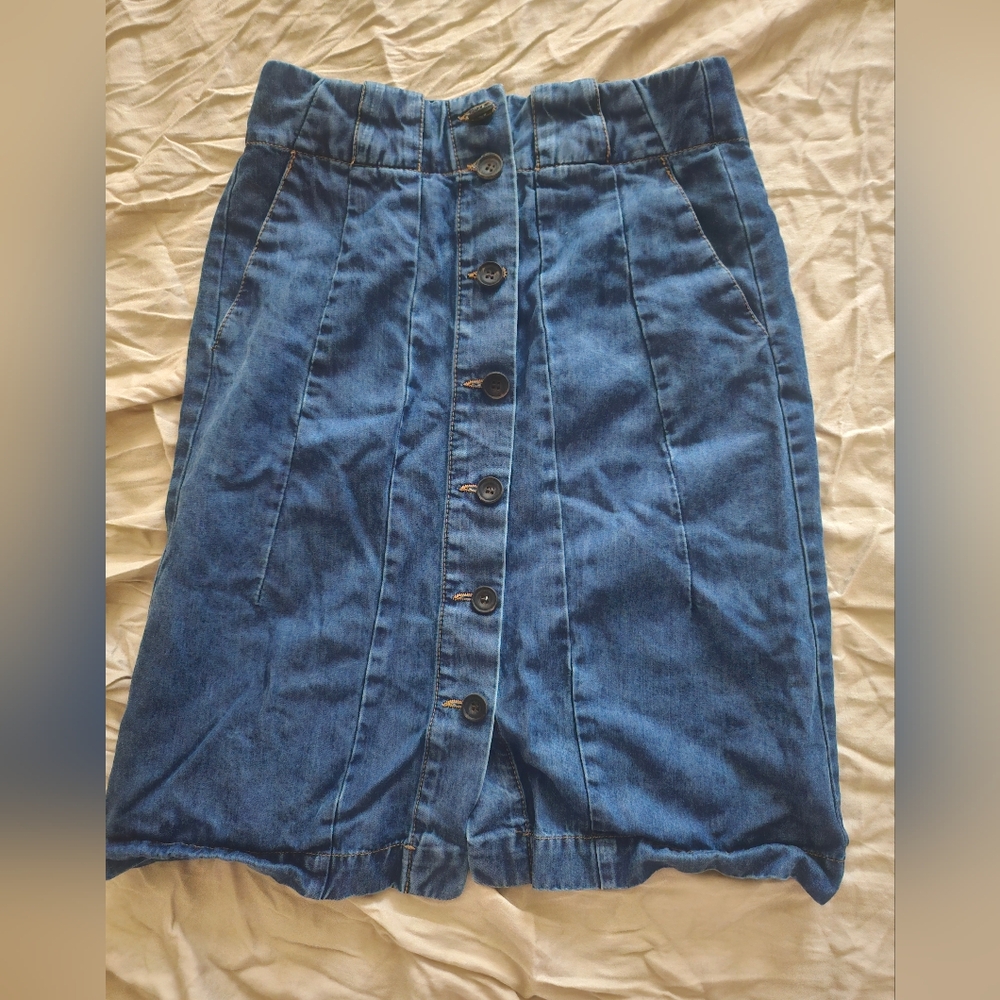 Zara denim jean Skirt button down  Size xs